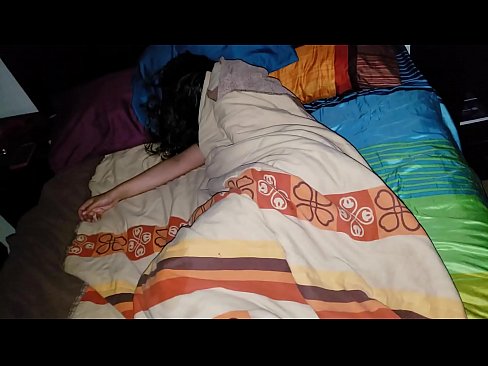 ❤️ Nevlastní syn buzeruje svou mladou nevlastní matku, zatímco ona spí. ❌ Anal porno u cs.pornovore.ru ☑